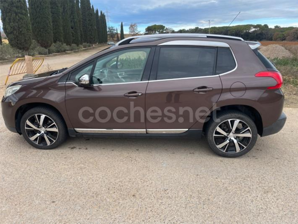 Miniatura: Peugeot 2008 Allure 1.6 eHDi
