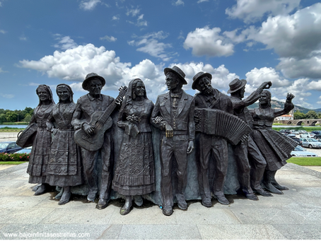 Alegoria às Feiras Novas e ao folclore (Ponte de Lima, Portugal)