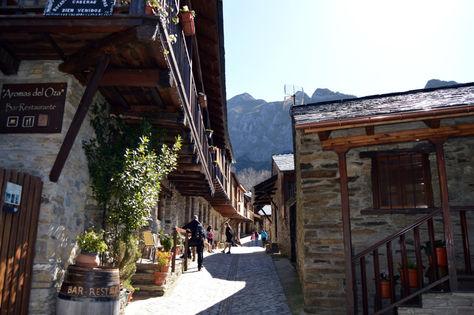 Peñalba de Santiago, un retiro espiritual en pleno Valle del Silencio