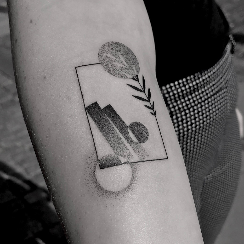 dotwork tattoo canggu bali.jpg