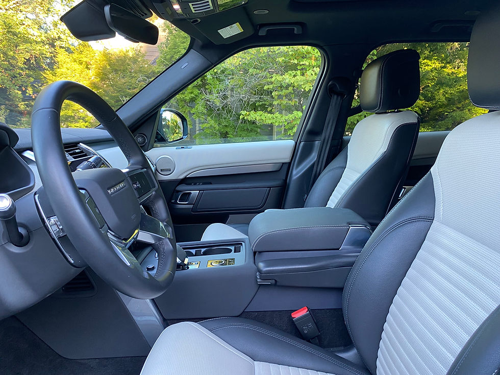 2021 Land Rover Discovery R Dynamic S front seats