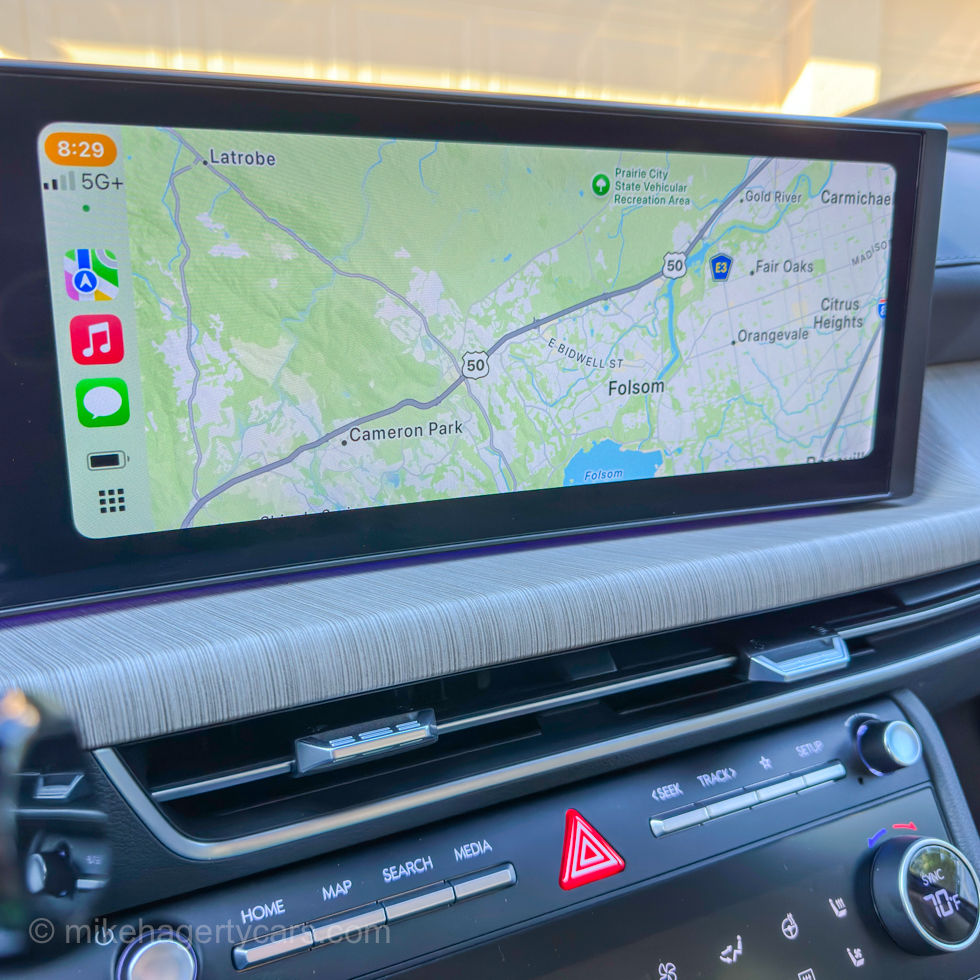 2025 Hyundai Sonata Hybrid center screen