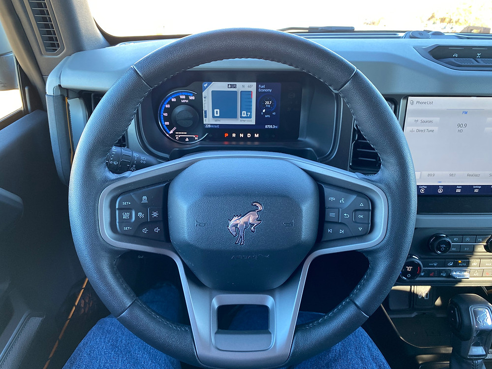 2021 Ford Bronco 2-Door Advanced Badlands steering wheel and gauge cluster