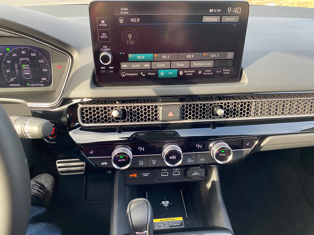 2022 Honda Civic Hatchback Sport Touring center stack