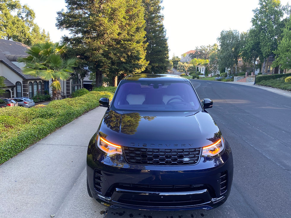 2021 Land Rover Discovery R Dynamic S front view
