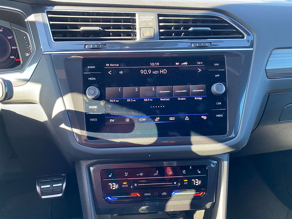 2022 Volkswagen Tiguan SEL 4MOTION center stack
