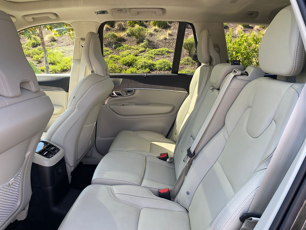 2022 Volvo XC90 Recharge T8 Inscription rear seat