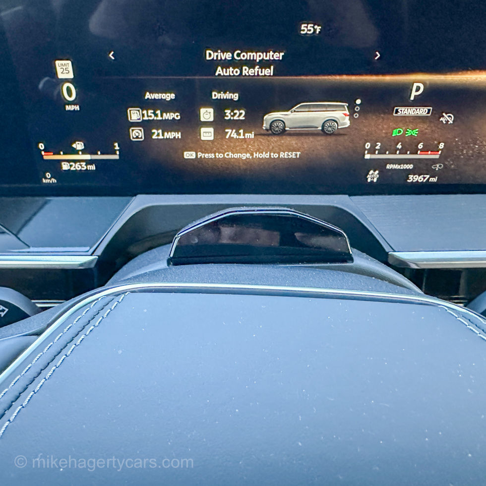 2025 Infiniti QX80 instrument display