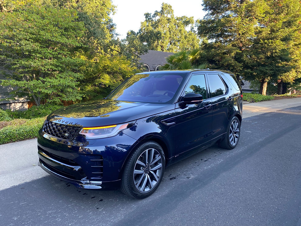 2021 Land Rover Discovery R Dynamic S front 3/4 view