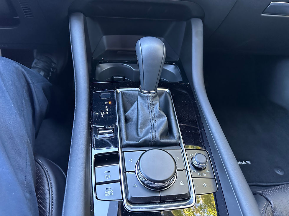 2024 Mazda 3 2.5T Hatchback center console