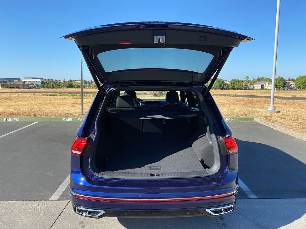 2022 Volkswagen Tiguan SEL 4MOTION rear liftgate open