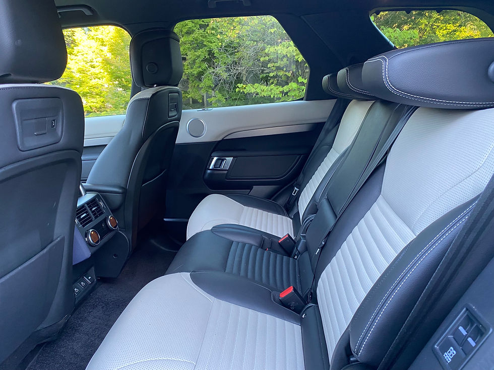 2021 Land Rover Discovery R Dynamic S rear seat