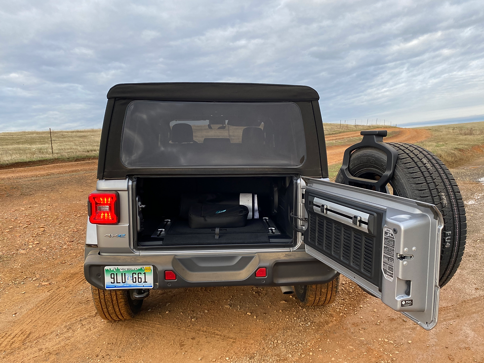 2021 Jeep Wrangler Unlimited Sahara 4XE tailgate open