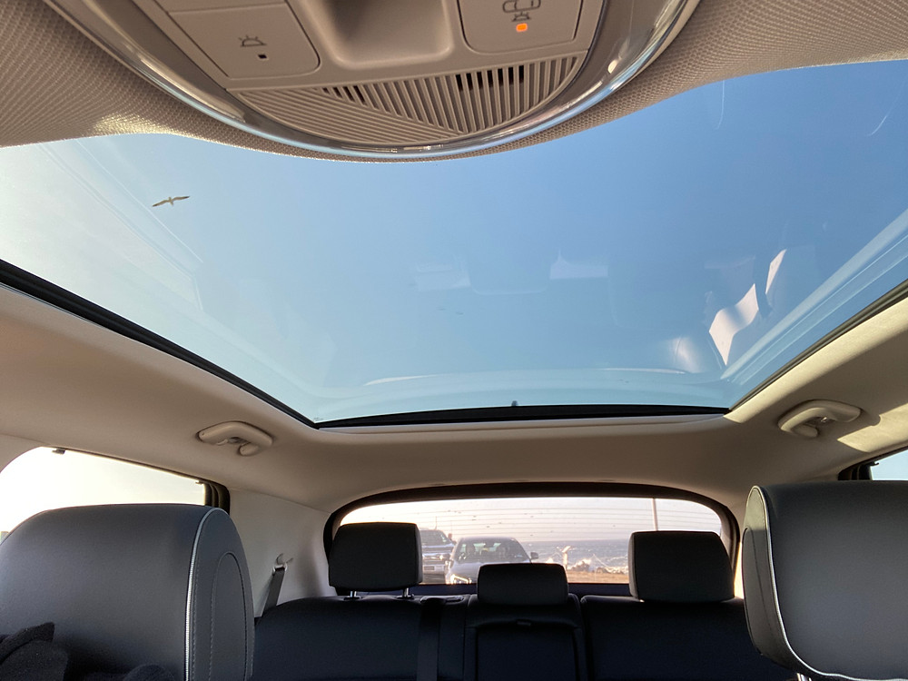 2022 Hyundai IONIQ 5 panoramic sunroof