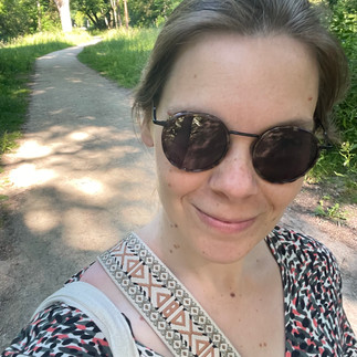 vrouw met zonnebril