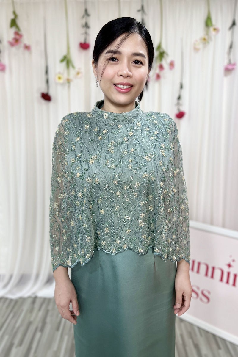 ชุดแม่เจ้าบ่าว ชุดแม่เจ้าสาว Khunnine Dress | ชุดสีเขียว ชุดคอจีน