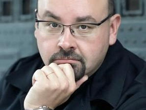 Biografía de Carlos Ruiz Zafón
