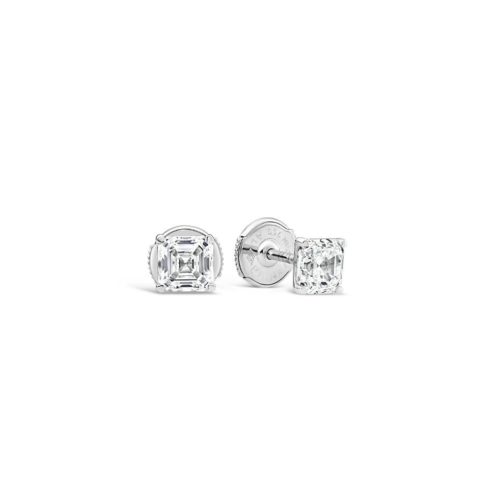 Thumbnail: Classic Diamond Stud Earrings