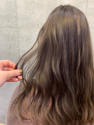 ミルクティーベージュ