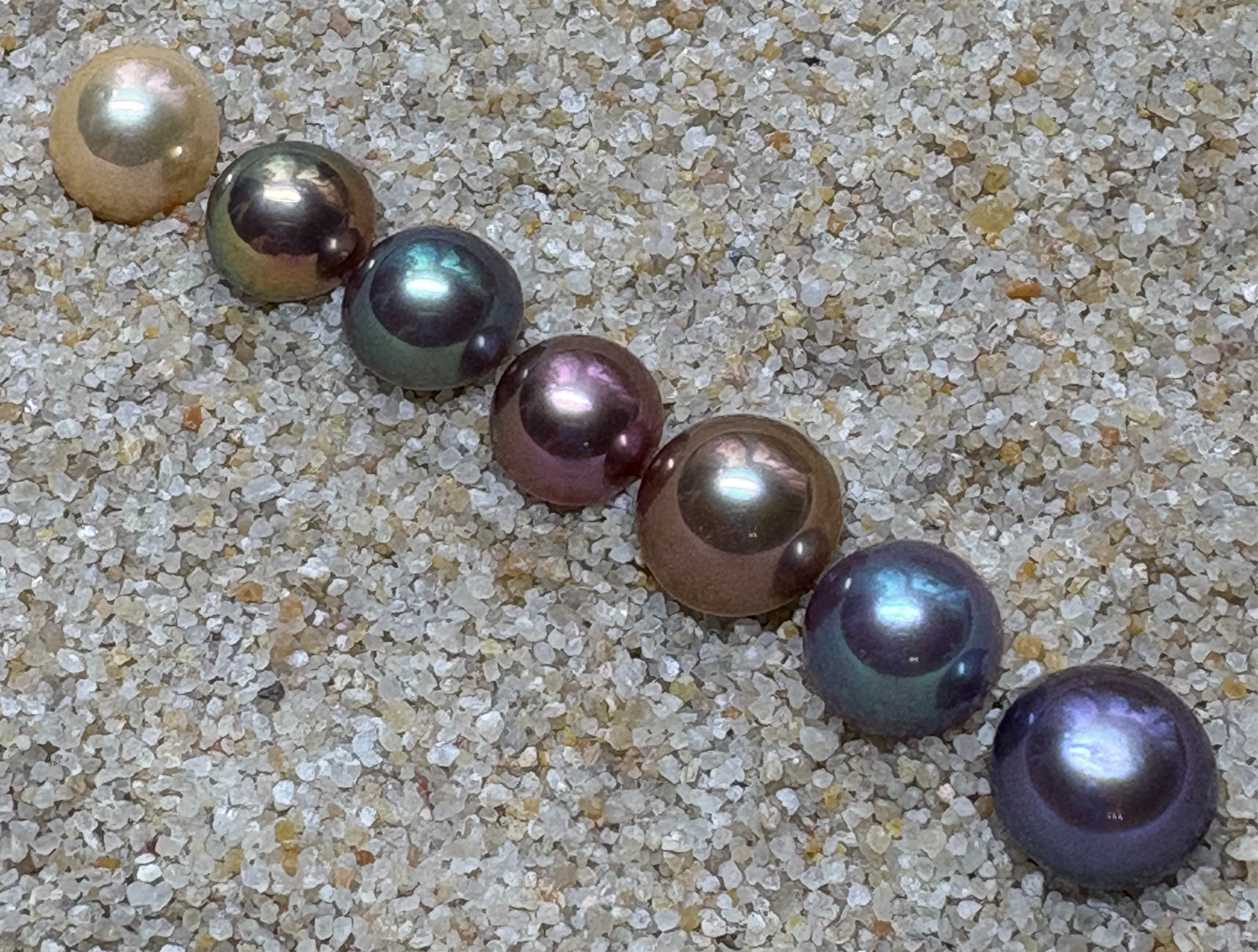 Natural Mabe Pearls - High Quality