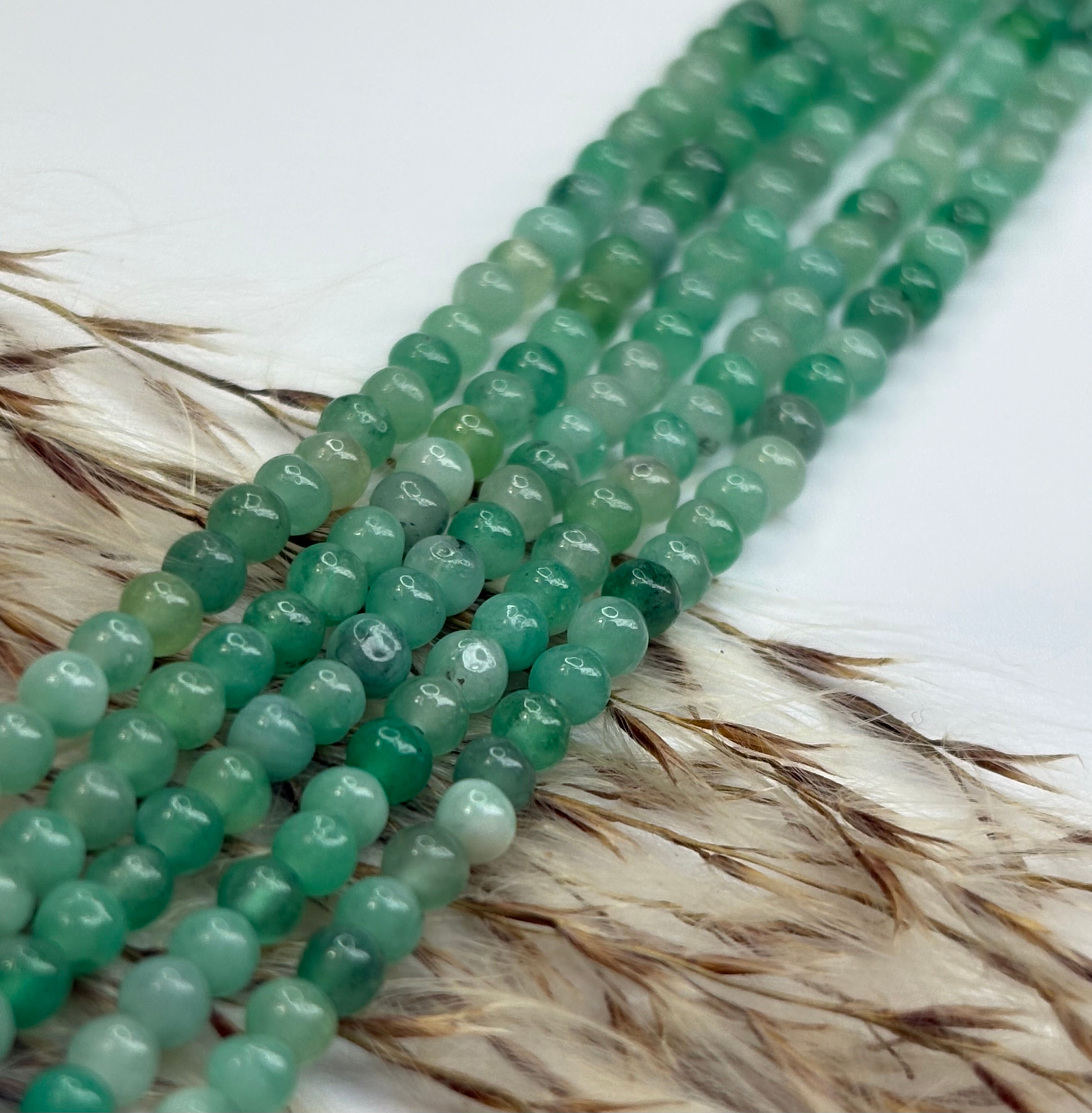 Emerald Strand 3mm round: 1 Strand