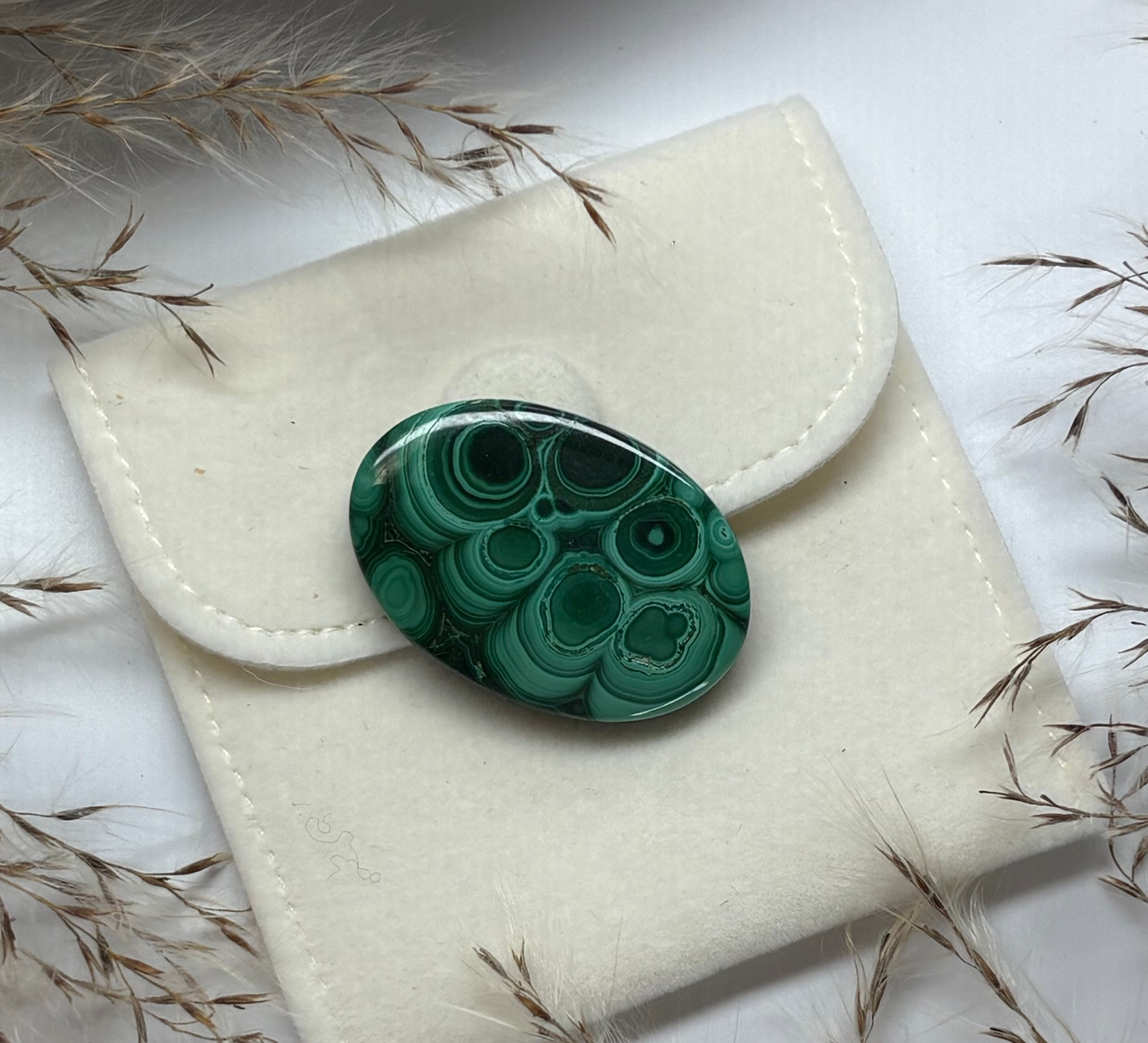 Cabochon - Bulls Eye Malachite 36x25mm