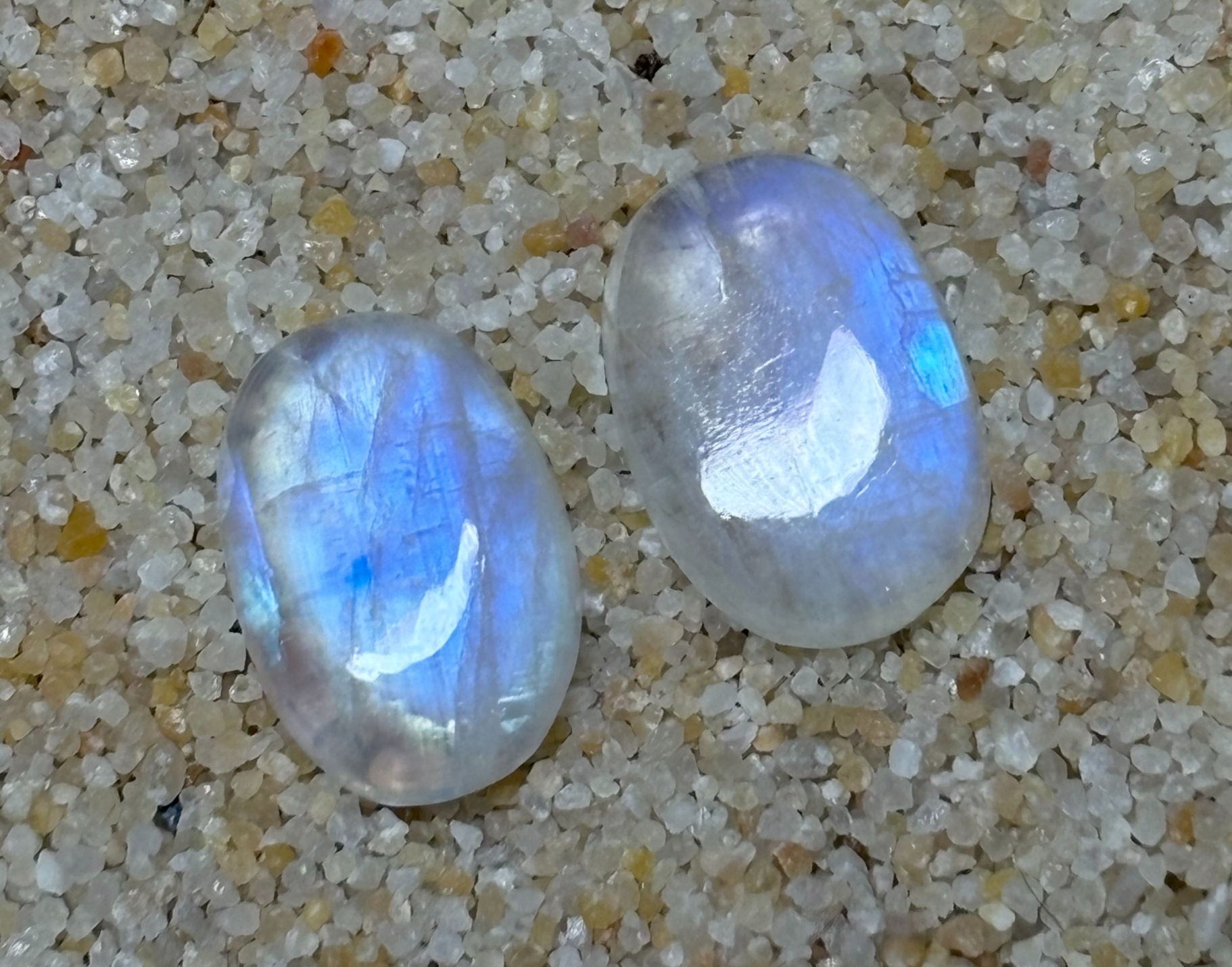 Cabochon - Moonstone - Pair of Ovals