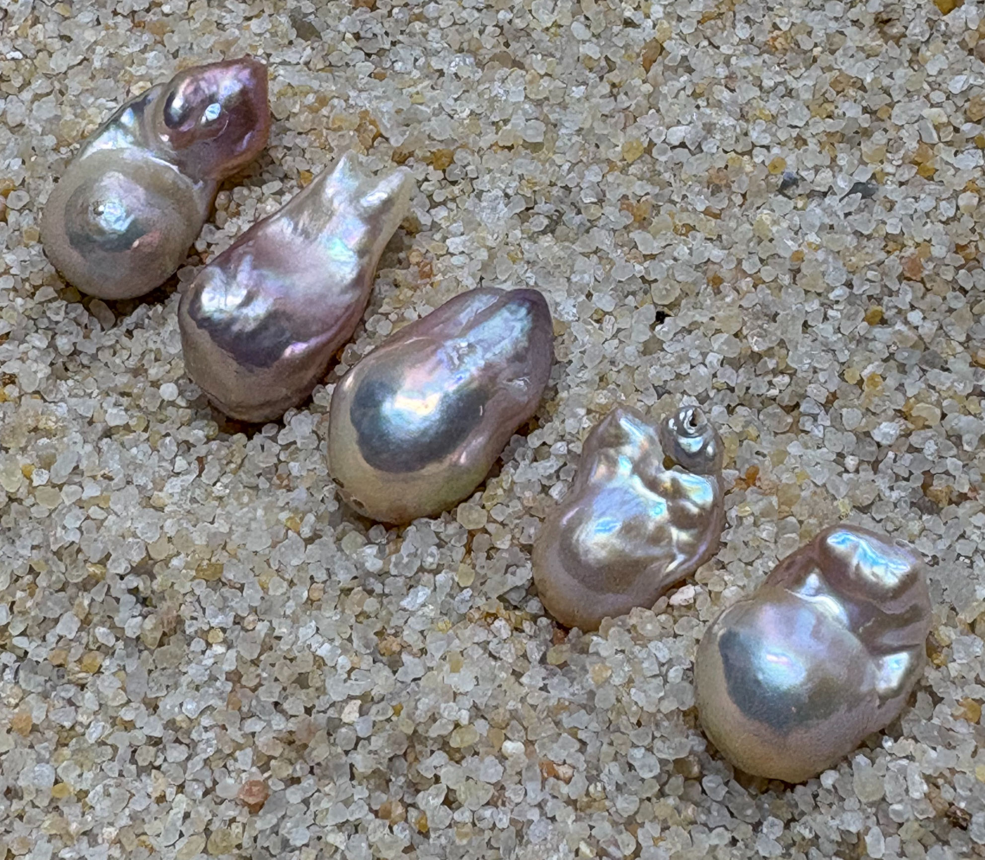 Freshwater Baroque Pearls - 14-21mm - Watery Pink - Medium quality