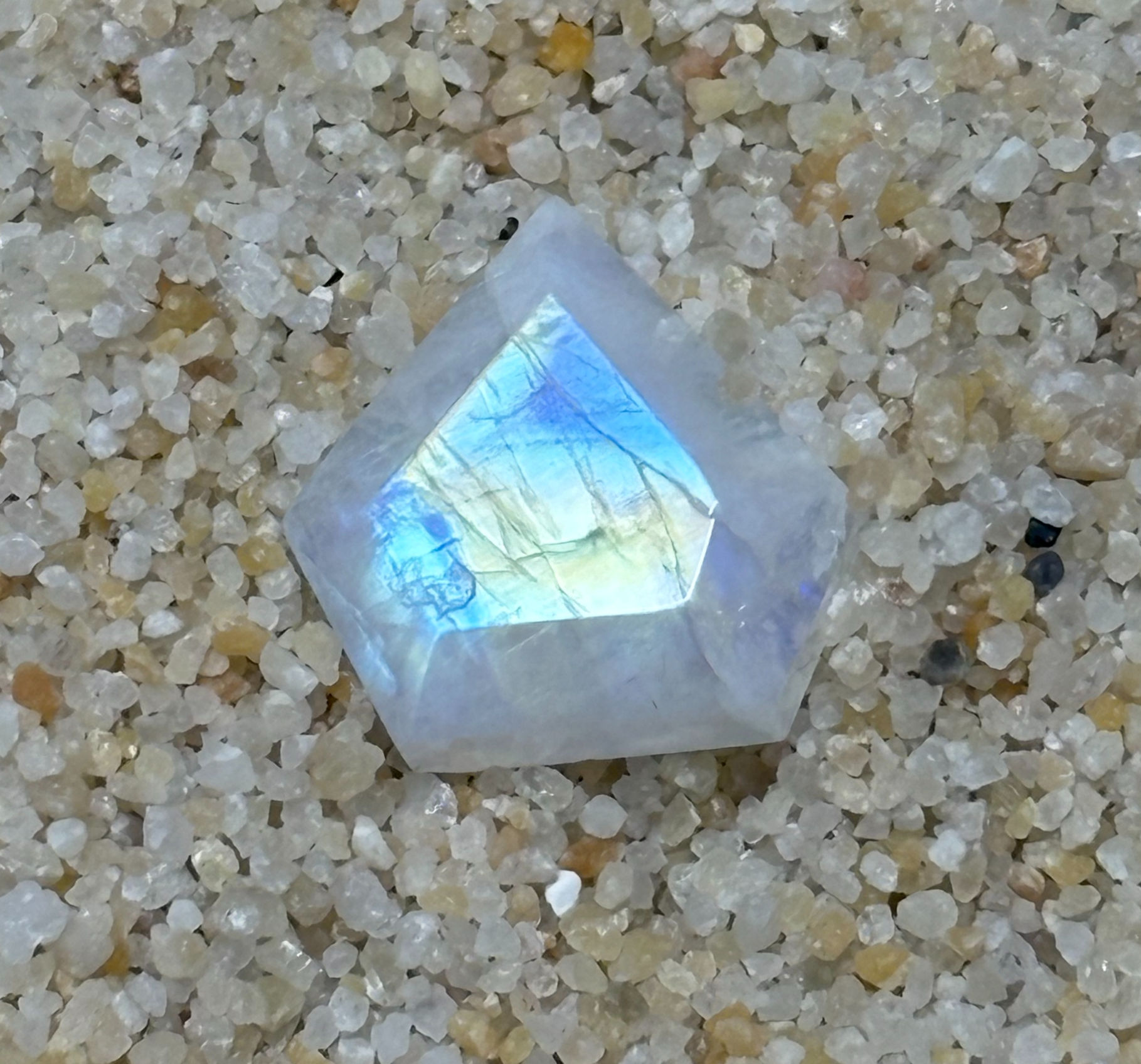 Cabochon - Moonstone