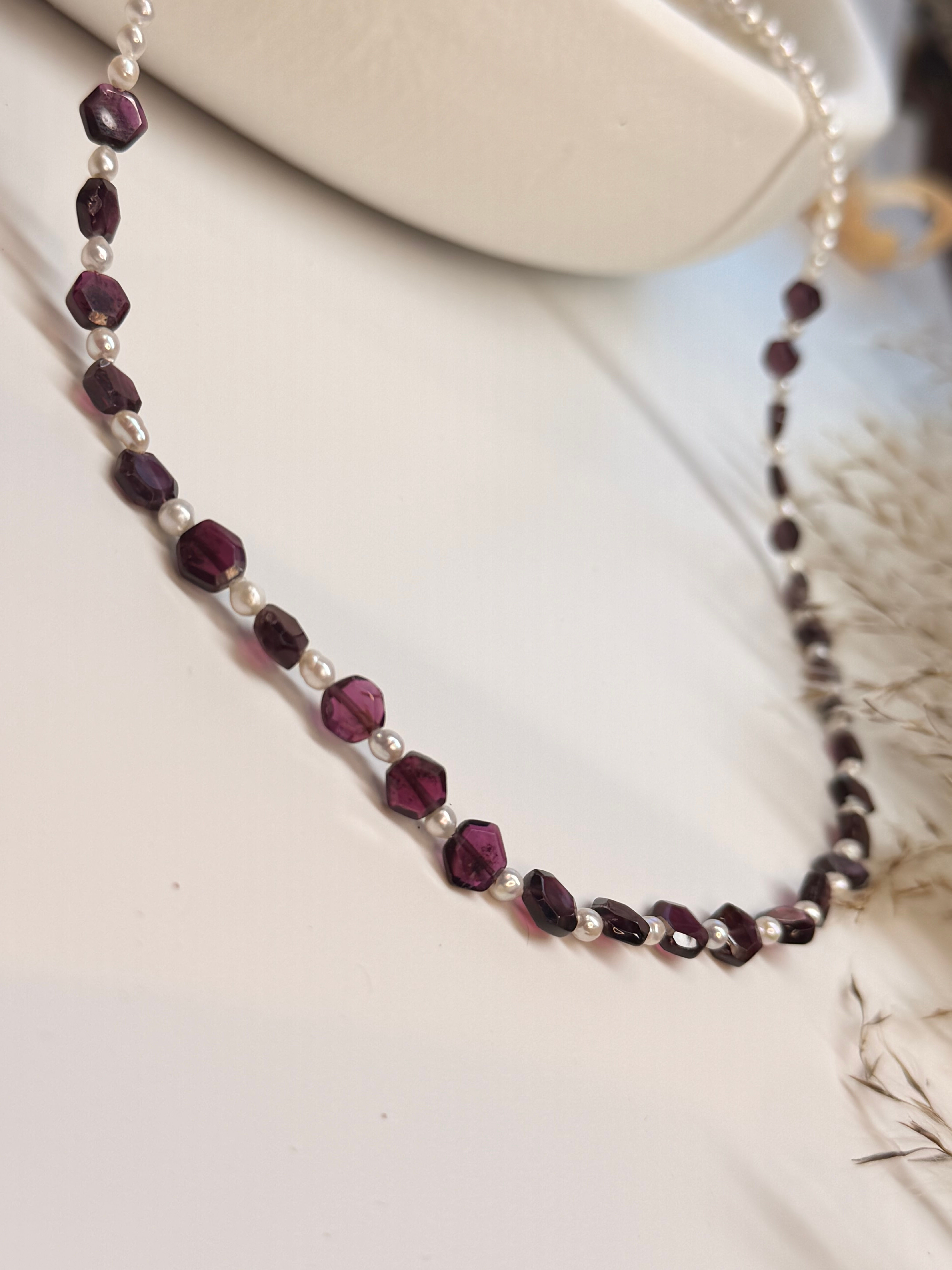 Necklace: Freshwater Pearl & Garnet (925 Sterling Silver Findings)