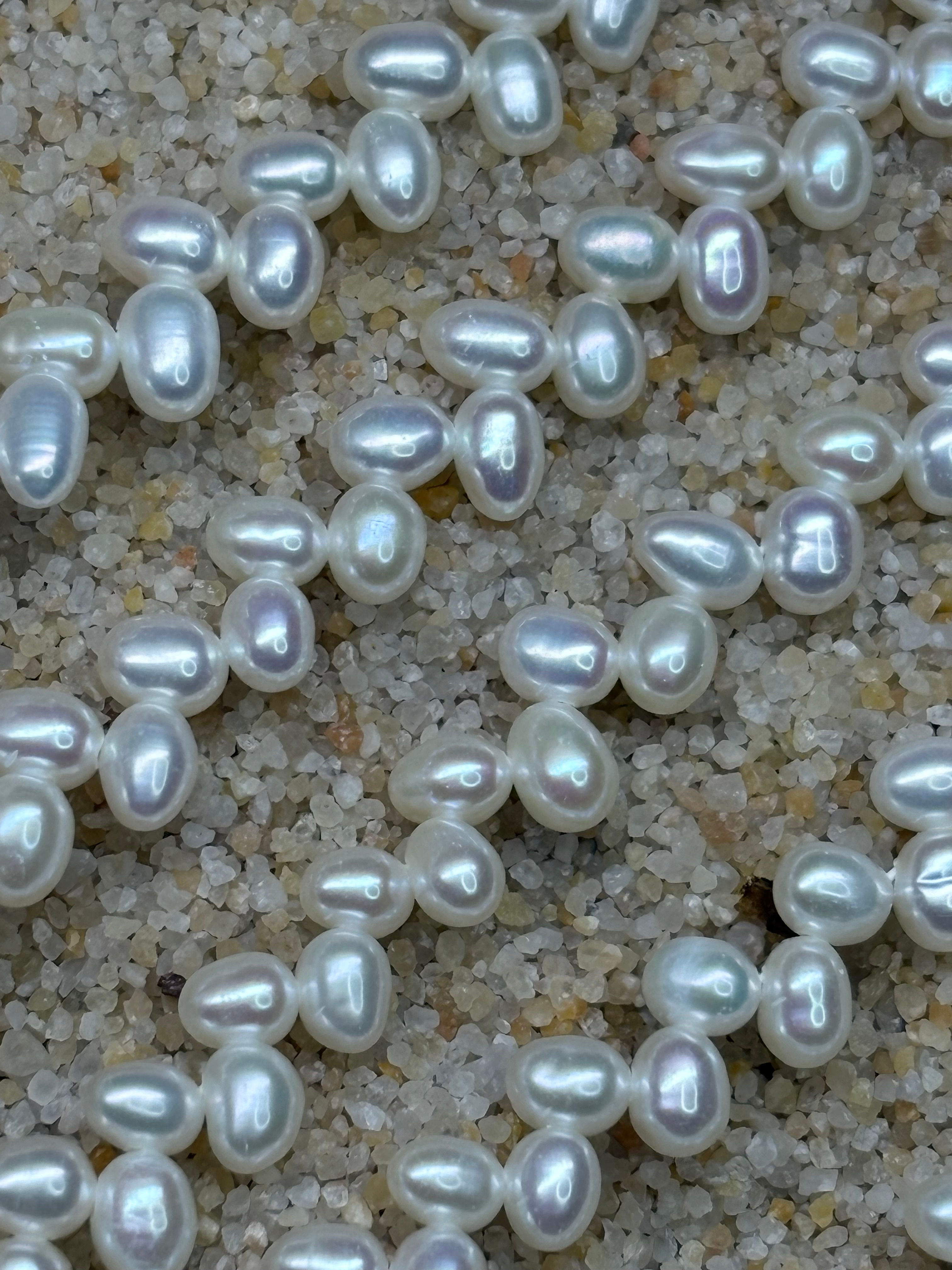 Freshwater Wheat Pearl Strand - Cream / Ivory - 4mm - 1 strand