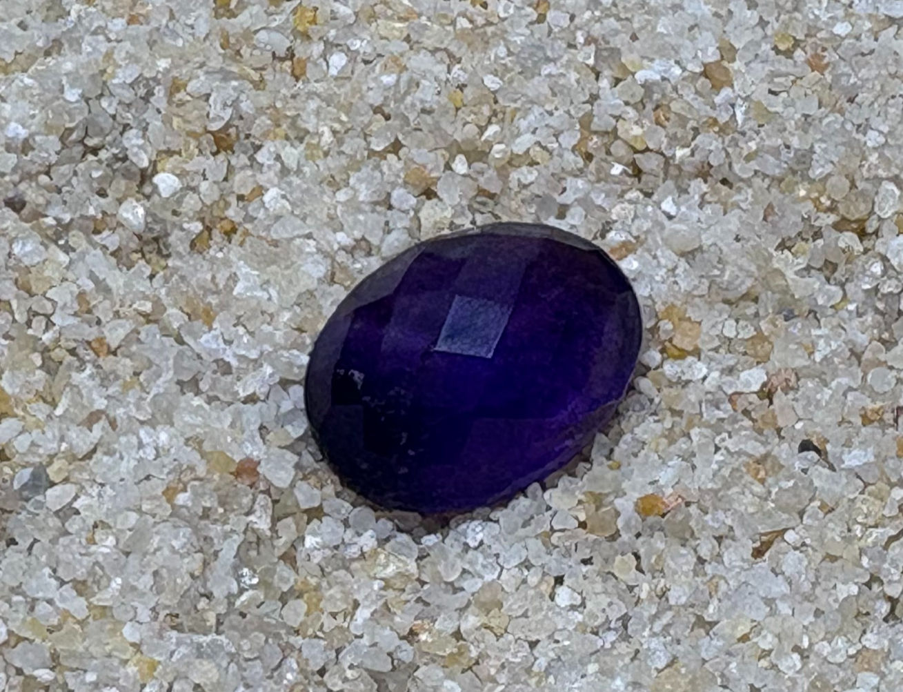 Cabochon - Amethyst Oval Faceted