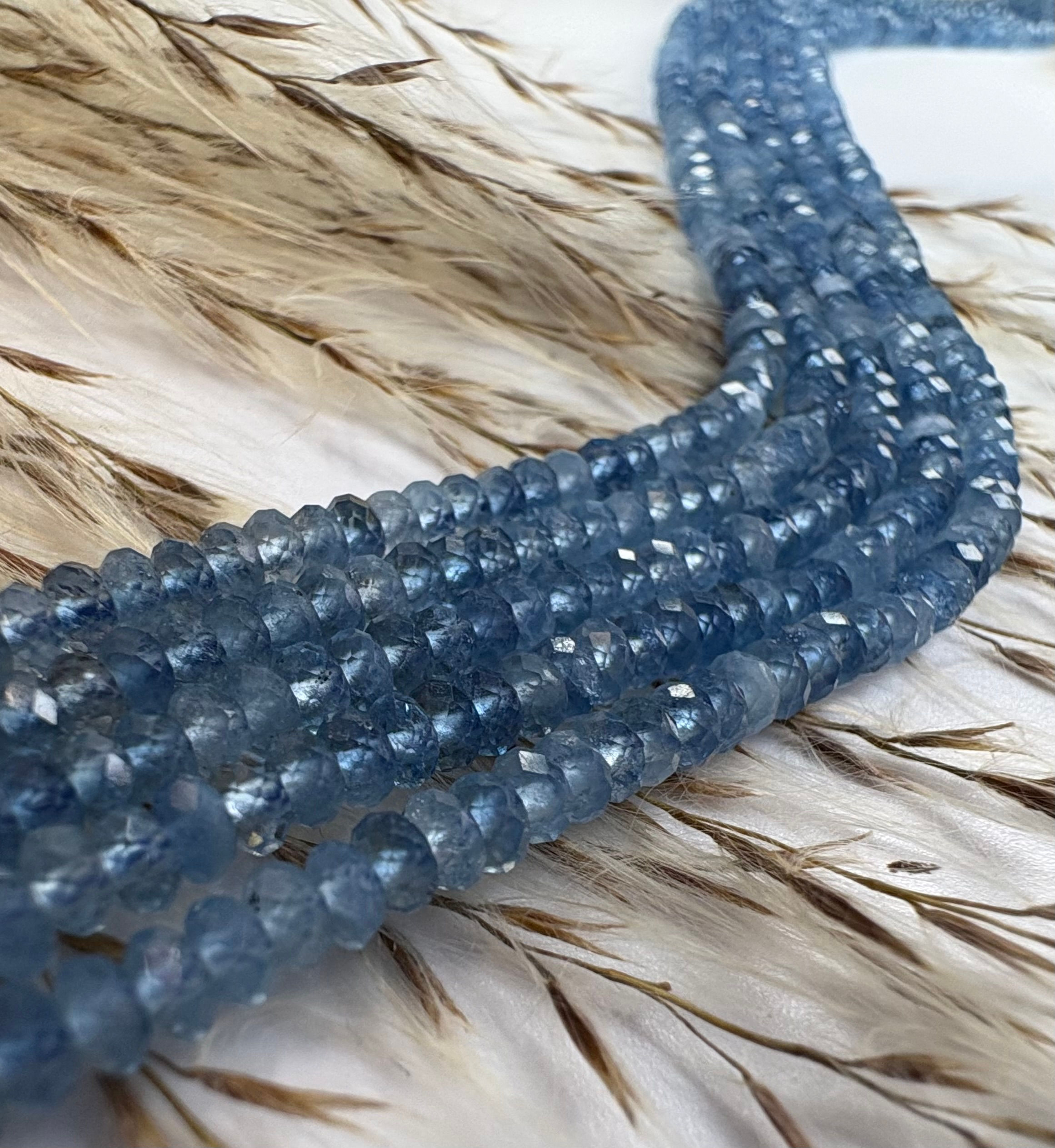 Aquamarine Strand 2x3mm faceted: 1 Strand