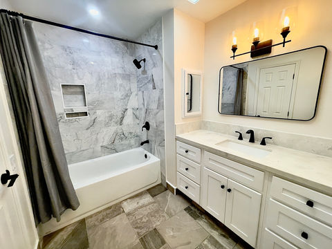 Image of a freshly remodeled bathroom.