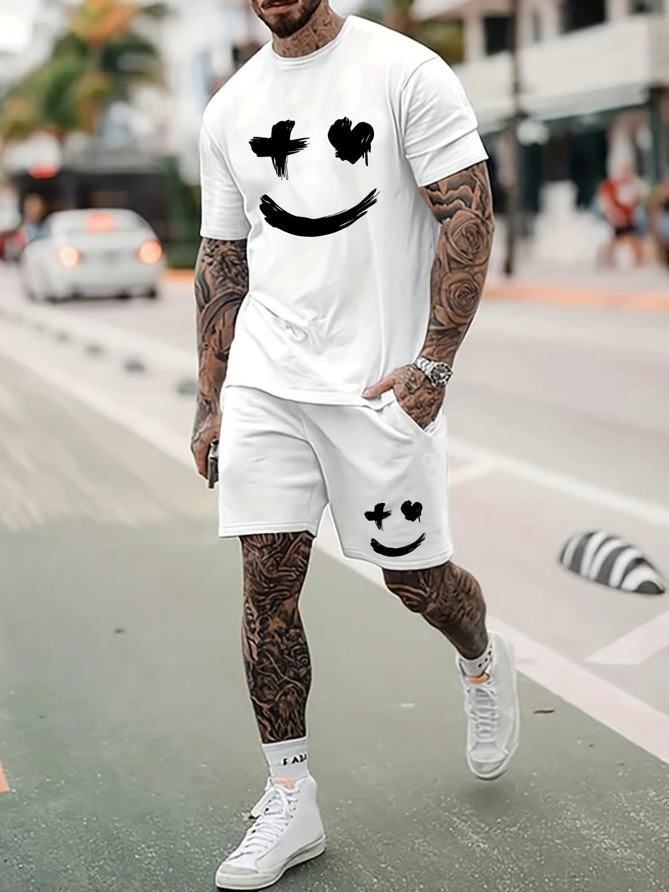 Men's 2-Piece Set - Graffiti Smiley Graphic T-Shirt and Matching Shorts