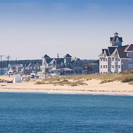 Oak-Bluffs-Marthas-Vineyard.webp