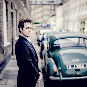 Reviews: recital success in Spain