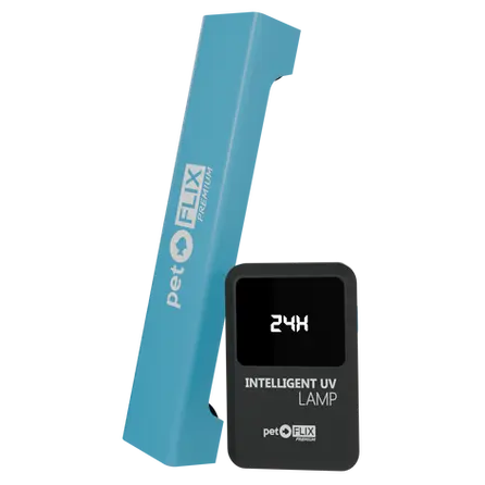 Foto montada do Filtro esterilizador UV para aquários IUV da Pet Flix. Com seu controlador