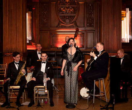 Glenn Crytzer playing an event with one of his combos at the Oak room in the Plaza Hotel