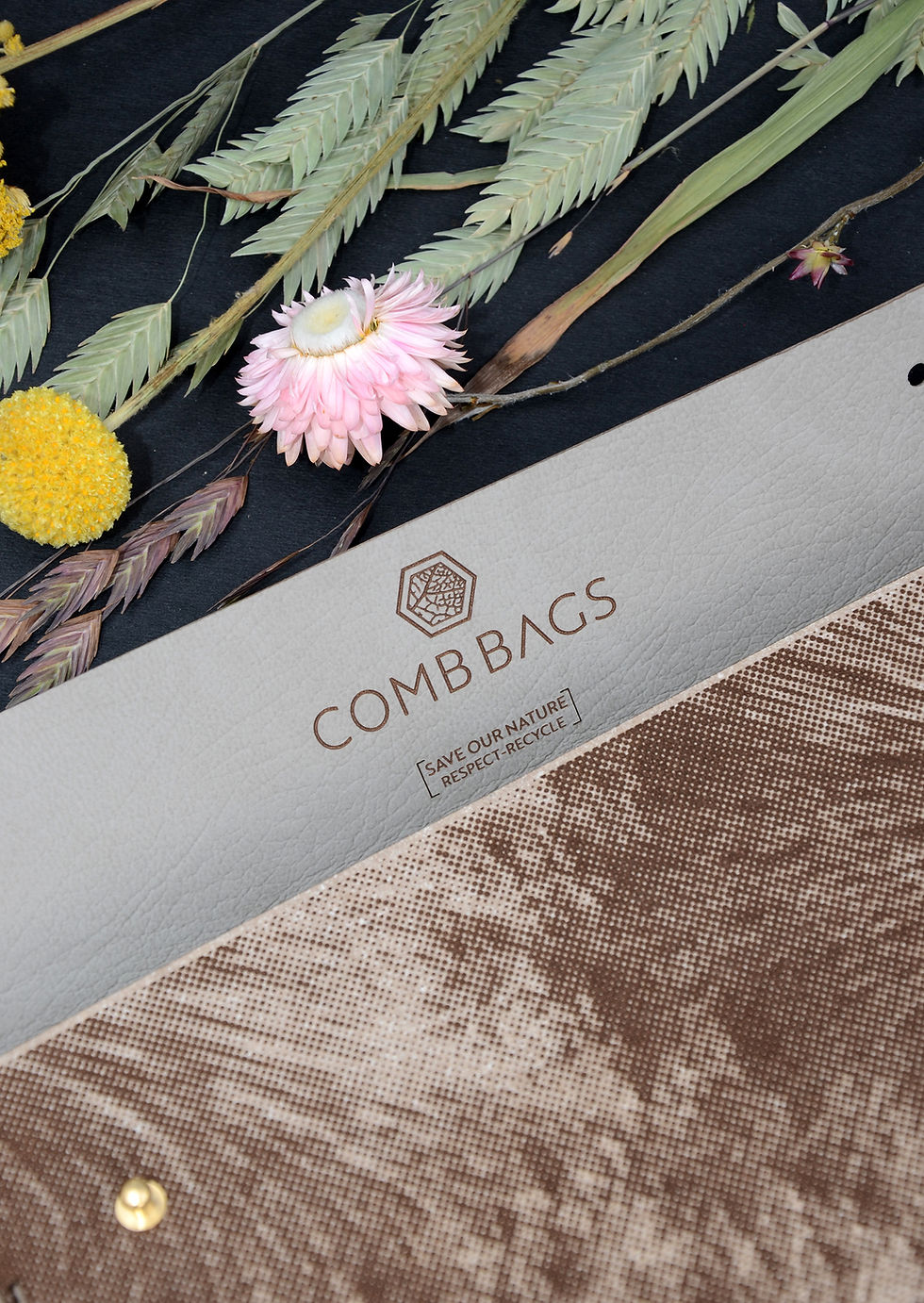 Miniaturbild: Combbags - Etui - recyceltes Leder