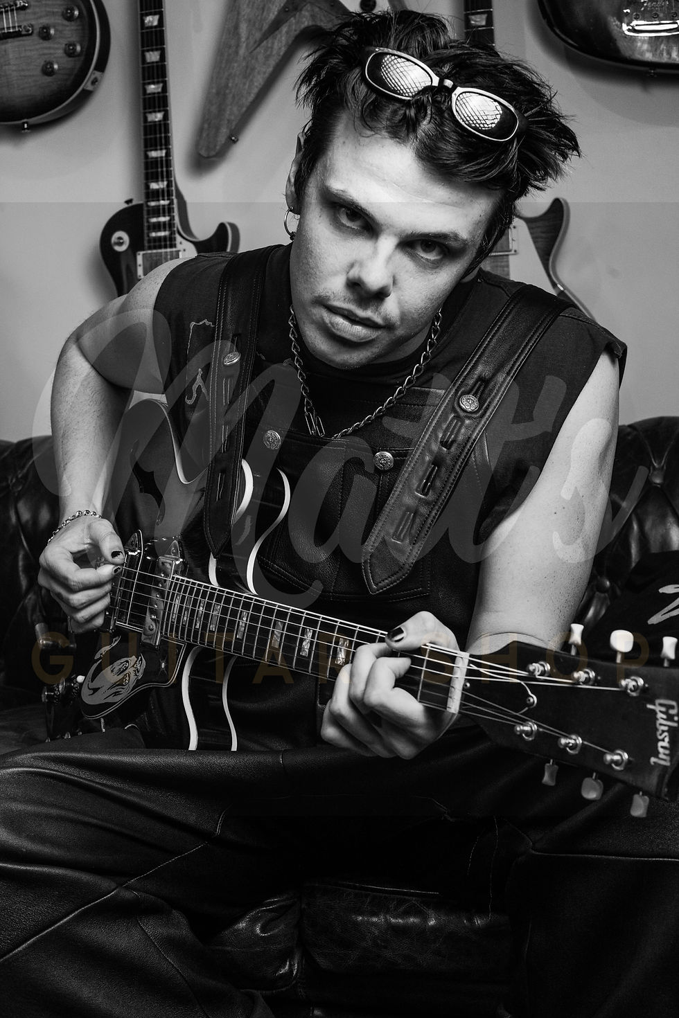 "Demon guitar" Yungblud - photographie numérotée 60x40cm