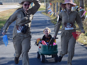 Monsters Dash on the Trail