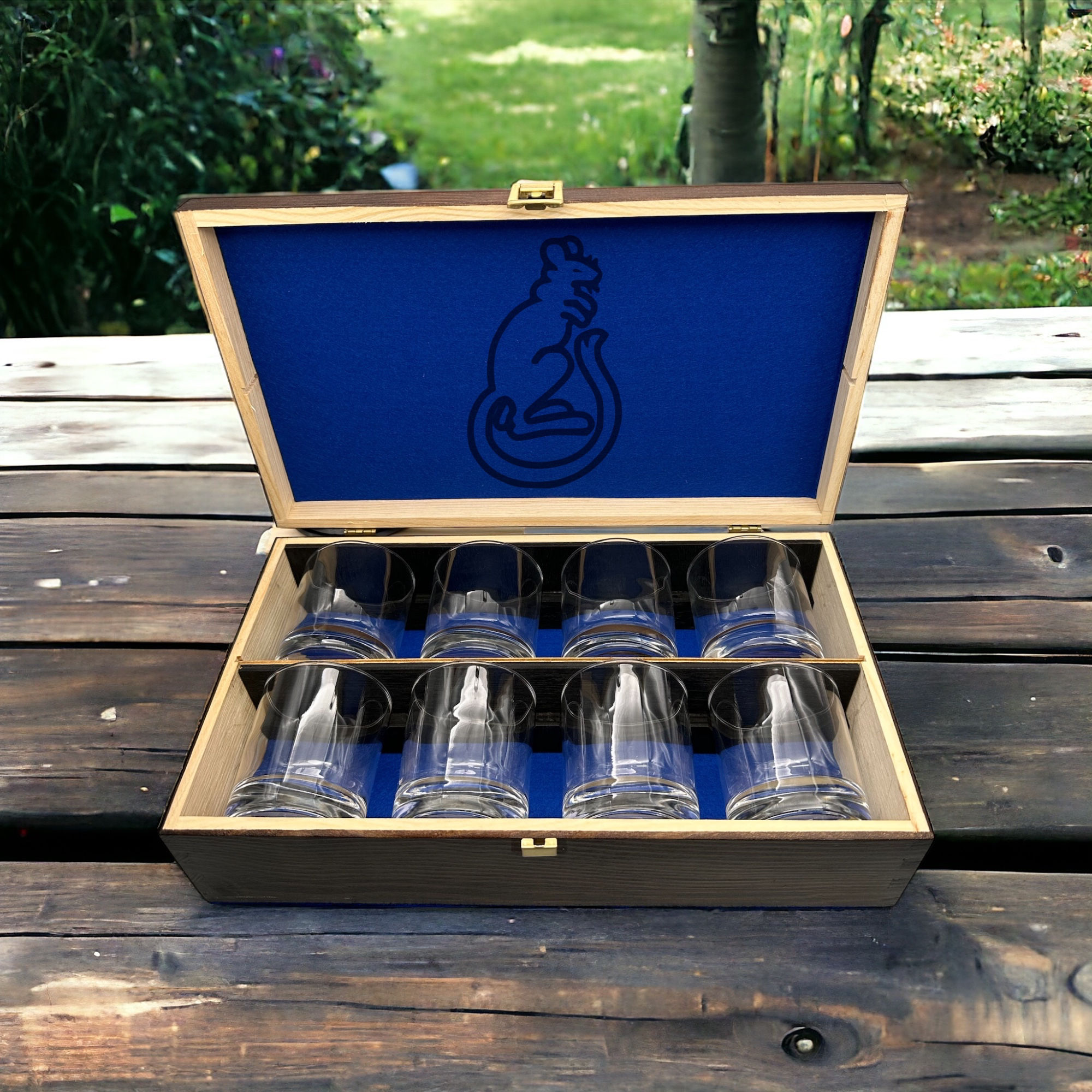 7X - 8 Glass Whiskey Set