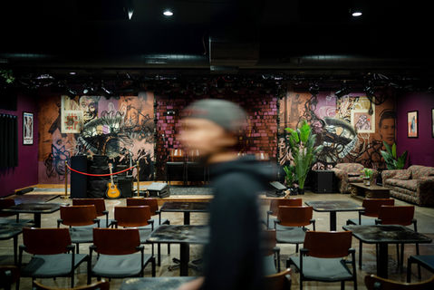 Teehee's Comedy Club Wall Mural