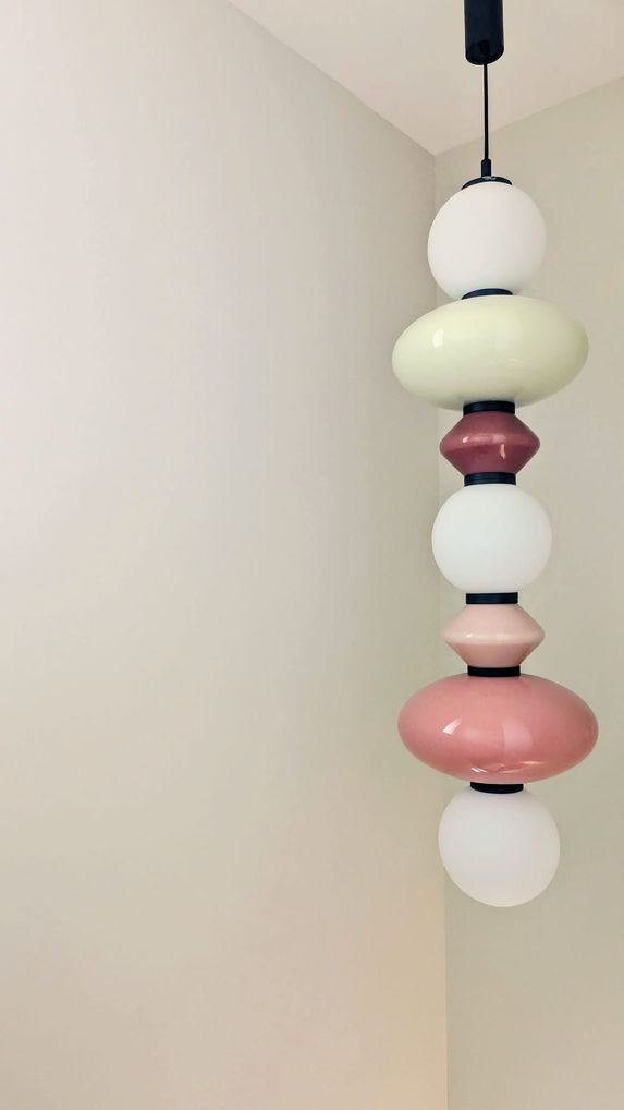 Luminaire sculptural cage d'escalier maison pyla sur mer