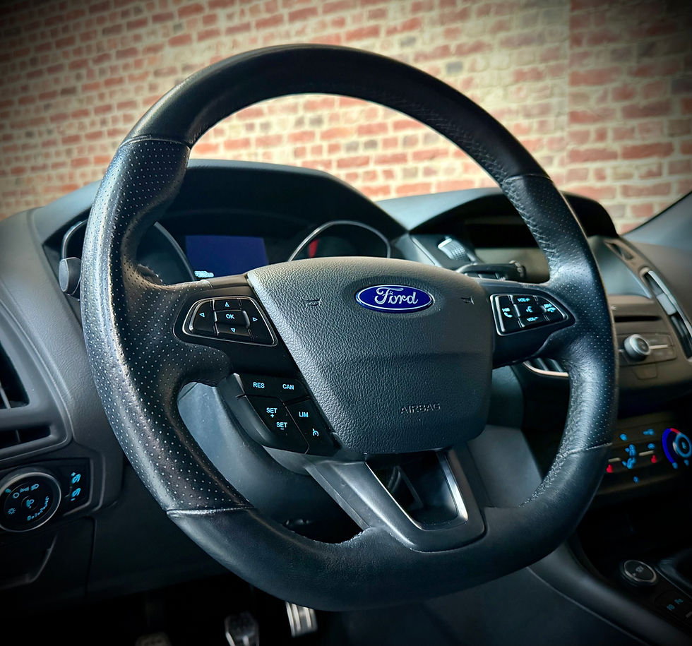 Thumbnail: FORD Focus 1.0 Ecoboost ST-LINE