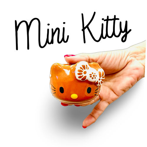 Mini Kitty by Oh Comadre Candles