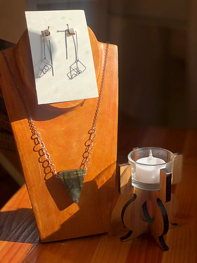 Radiate Labradorite Necklace