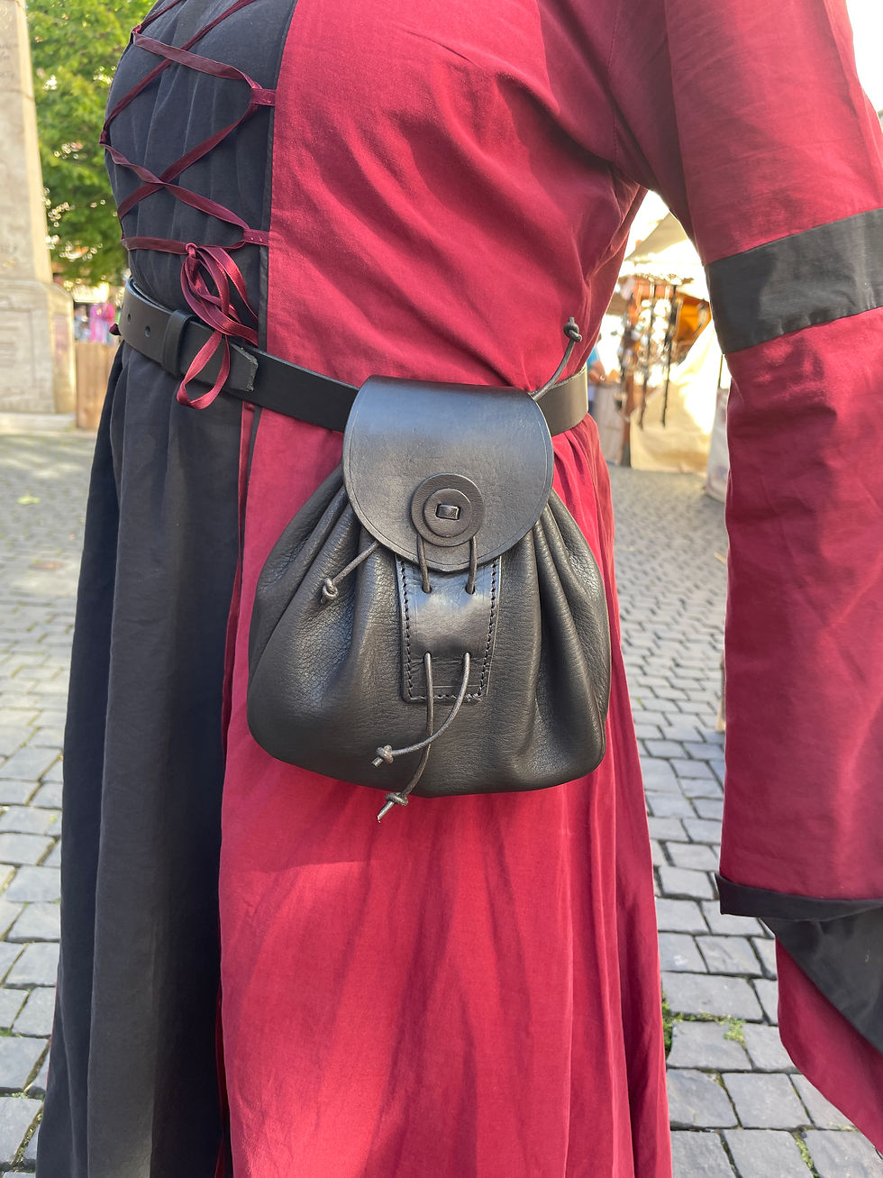 Miniaturbild: Gürteltasche aus weichem Leder