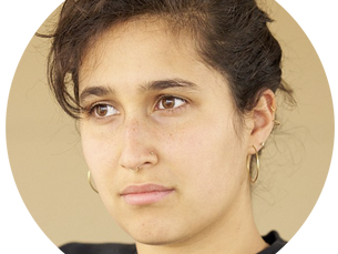 Charlotte Olver - Photo Assist.